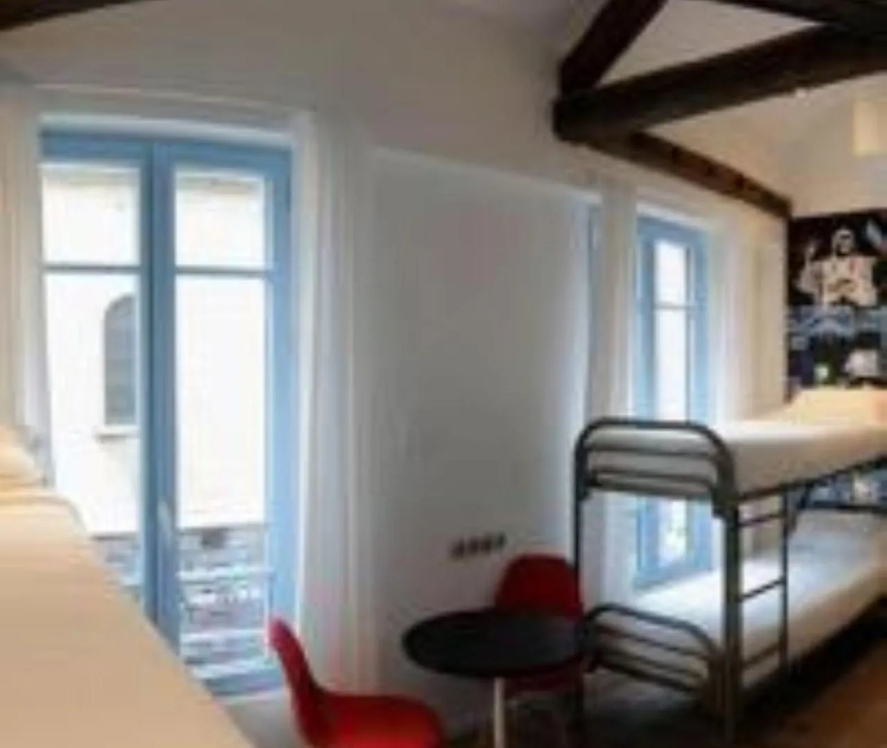 Albergue The 3 Ducks Eiffel Tower By Hiphophostels *